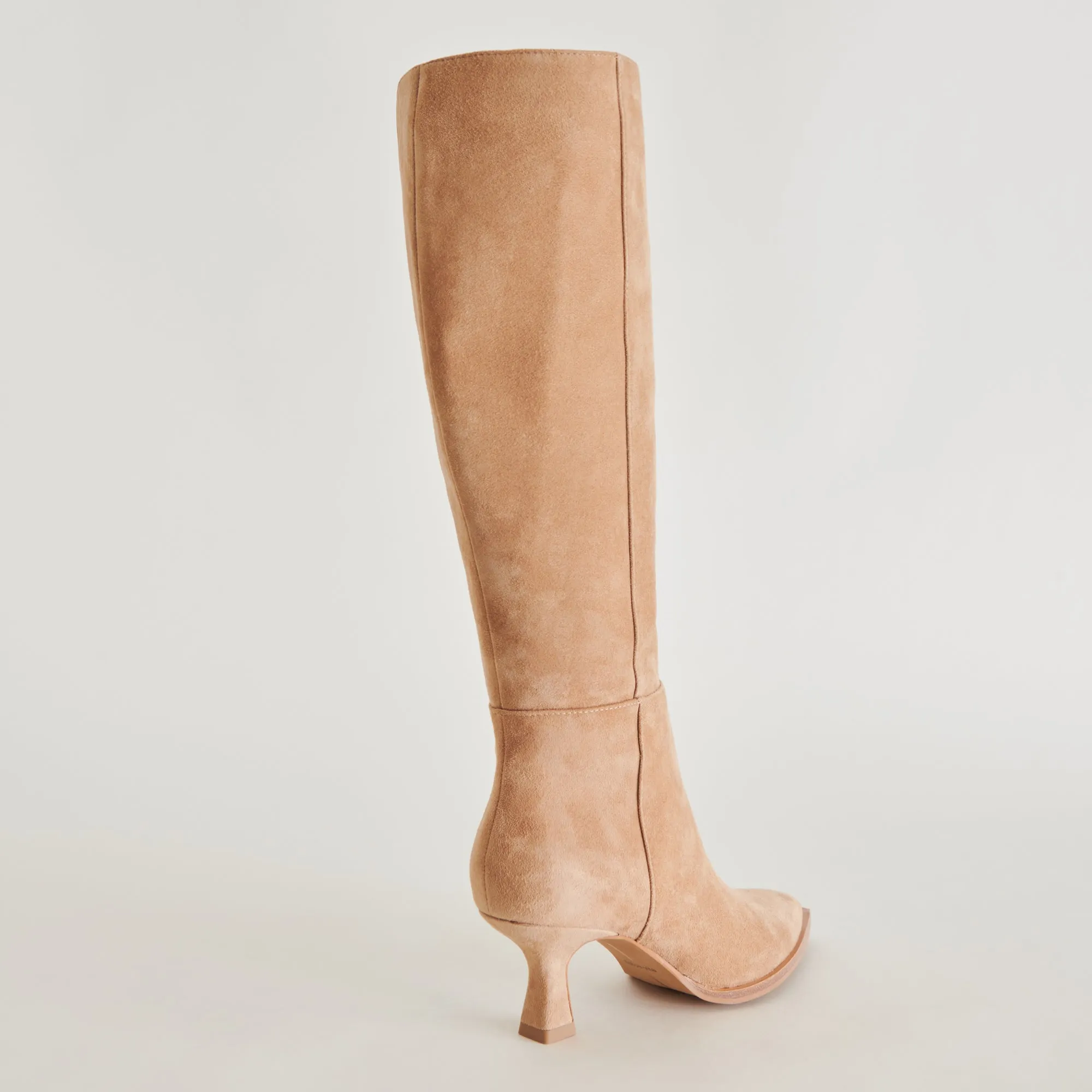 AUGGIE WIDE CALF BOOTS CAMEL SUEDE