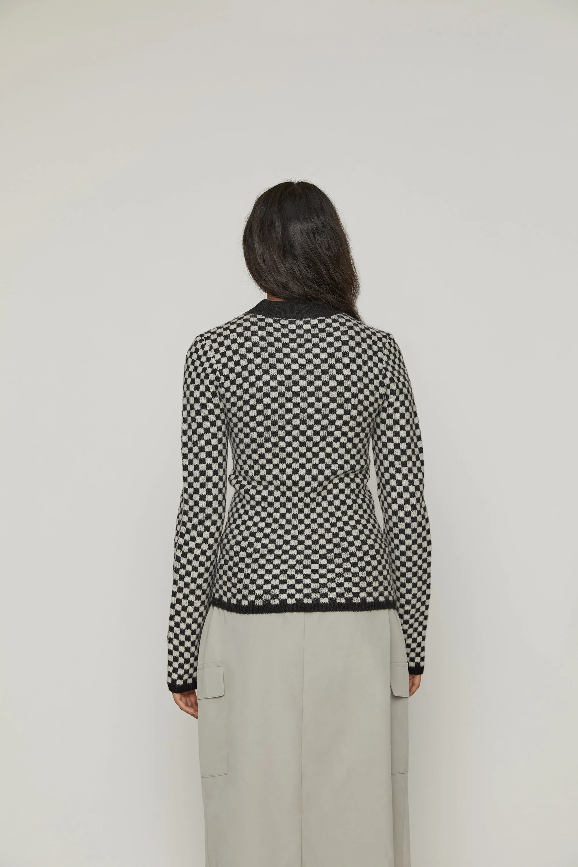 CHECKERED SWEATER WITH FRONT CUT-OUT