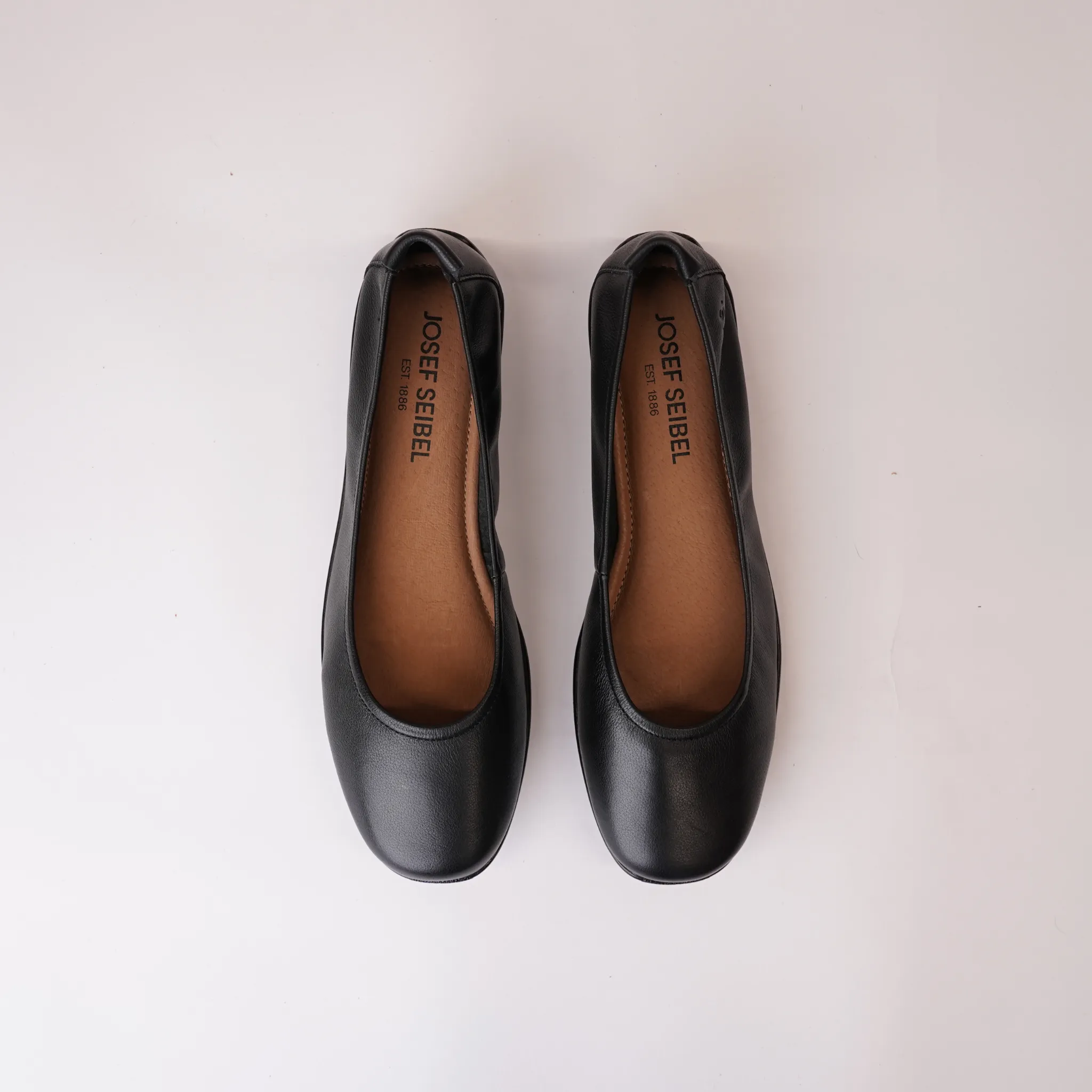 Fenja 01 Black/Black Leather Ballet Flats