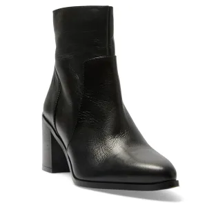 Rapid Boot in Black Leather